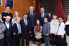 10 fevral 2026-cı il
Azərbaycan Respublikası Prezidentinin köməkçisi Anar Ələkbərov Teatr Xadimləri İttifaqı İdarə heyətinin üzvləri ilə görüşüb